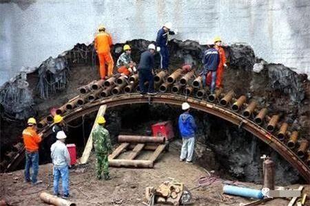 江苏隧道钢花管支护案例